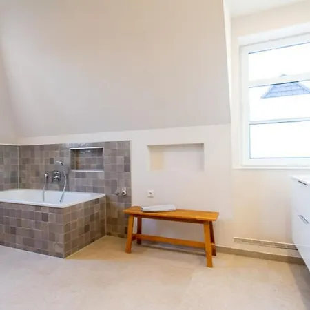 8 Admiralskoje Apartment