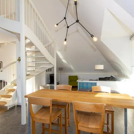 Apartment 8 Admiralskoje *